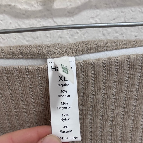 Halara ribbed knit high waisted flare pants - Picture 6 of 9